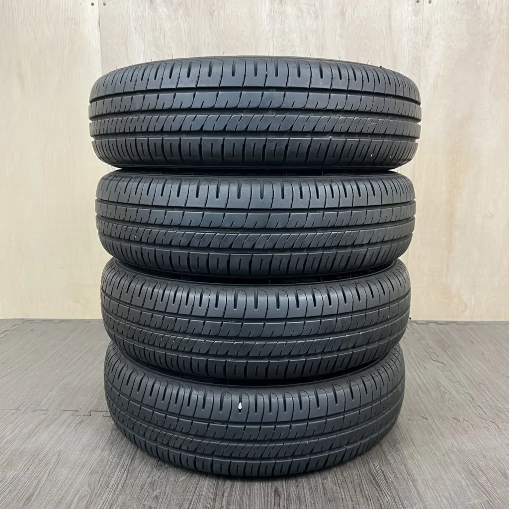 中古 DUNLOP ENASAVE EC204 サマータイヤ 165/65R15 #0327AT000926の実物写真（1枚目）