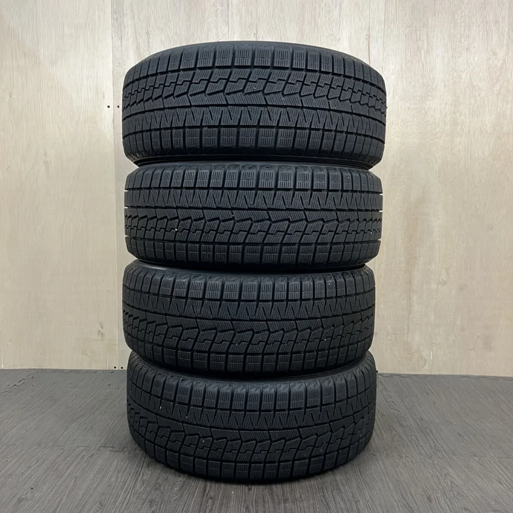 中古 YOKOHAMA ICE GUARD IG70 冬用タイヤ 215/50R17 #0016AT001026の実物写真（1枚目）