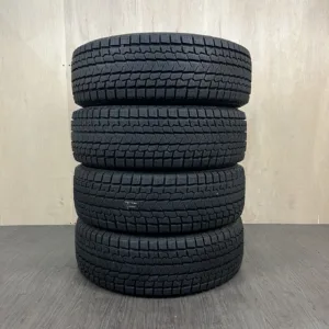 中古 YOKOHAMA ICE GUARD G075 冬用タイヤ 225/65R17 #0424AT000926の実物写真（1枚目）