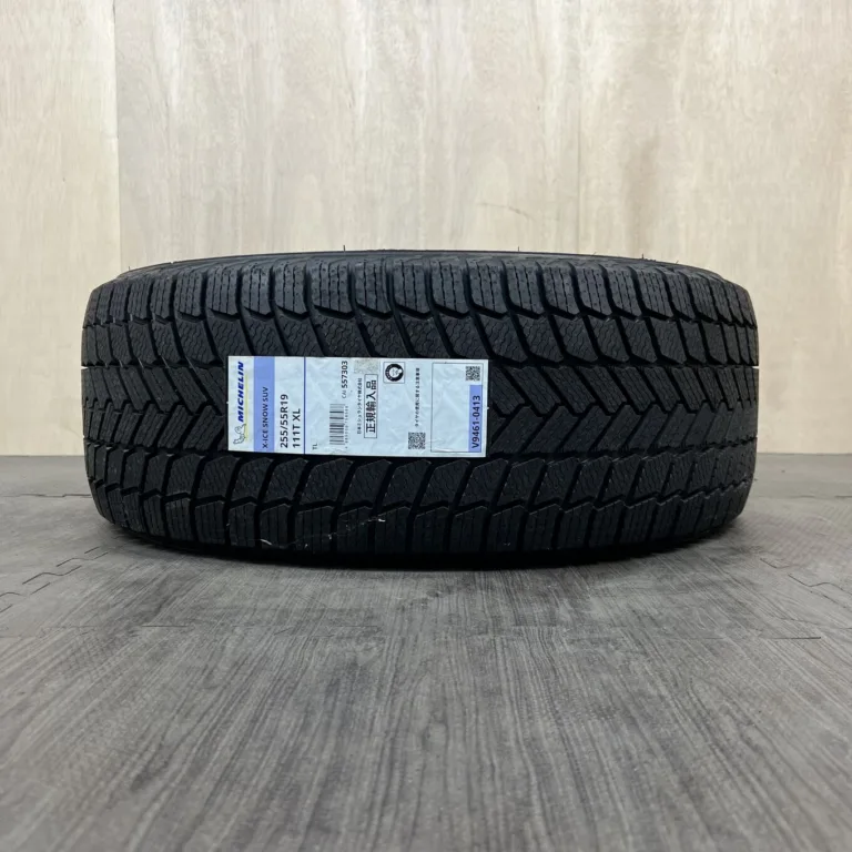 新品 MICHELIN X-ICE SNOW SUV 冬用タイヤ 255/55R19 #0366AT000926の実物写真（1枚目）