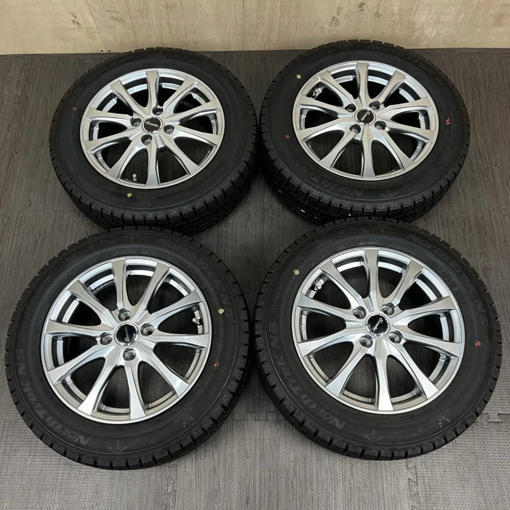 中古 HOT STUFF EXCEEDER ホイール 15×5.5J PCD 4x100 ET43 #0337AD000926の実物写真（1枚目）