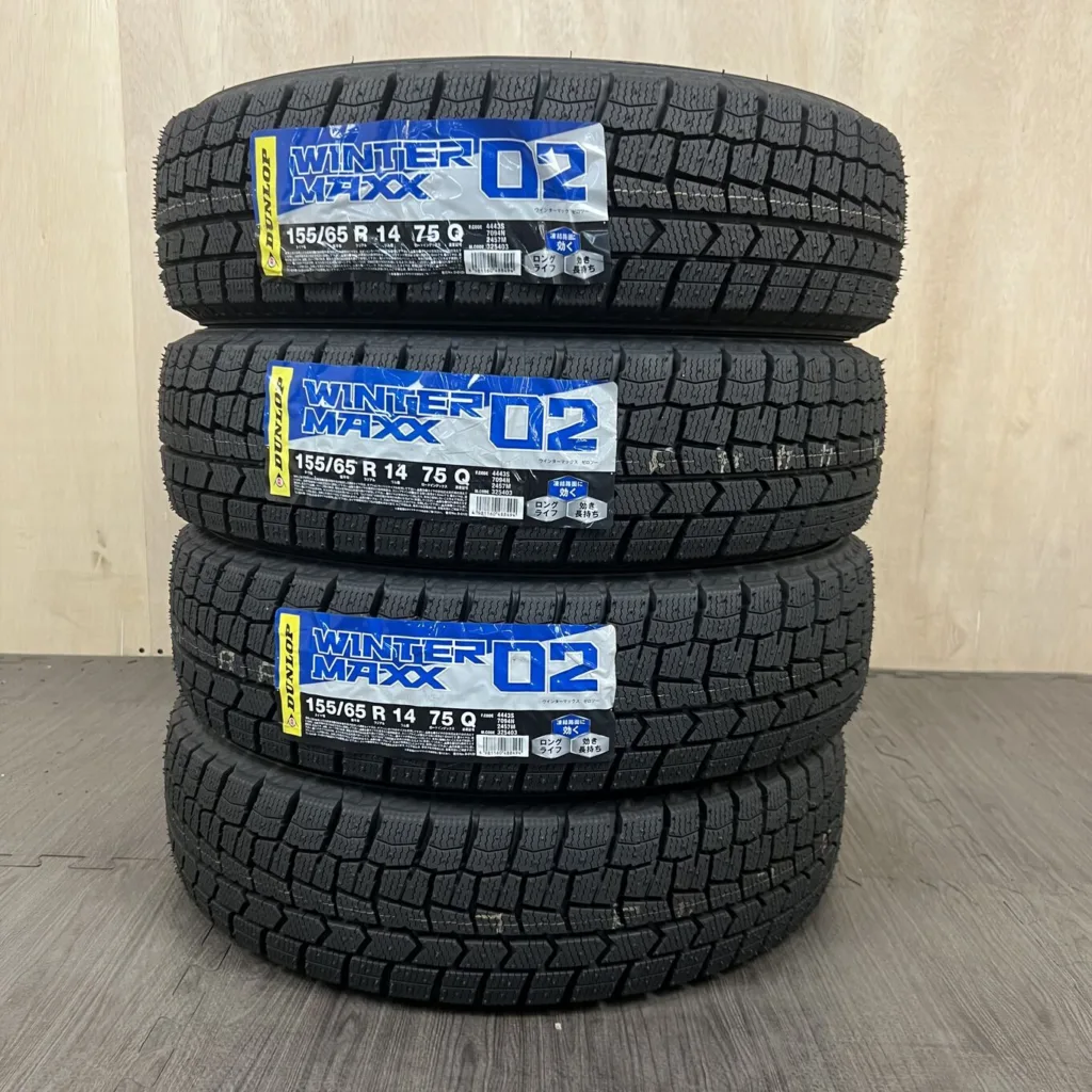 新品 DUNLOP WINTER MAXX WM02 冬用タイヤ 155/65R14 #0213AT020926の実物写真（1枚目）