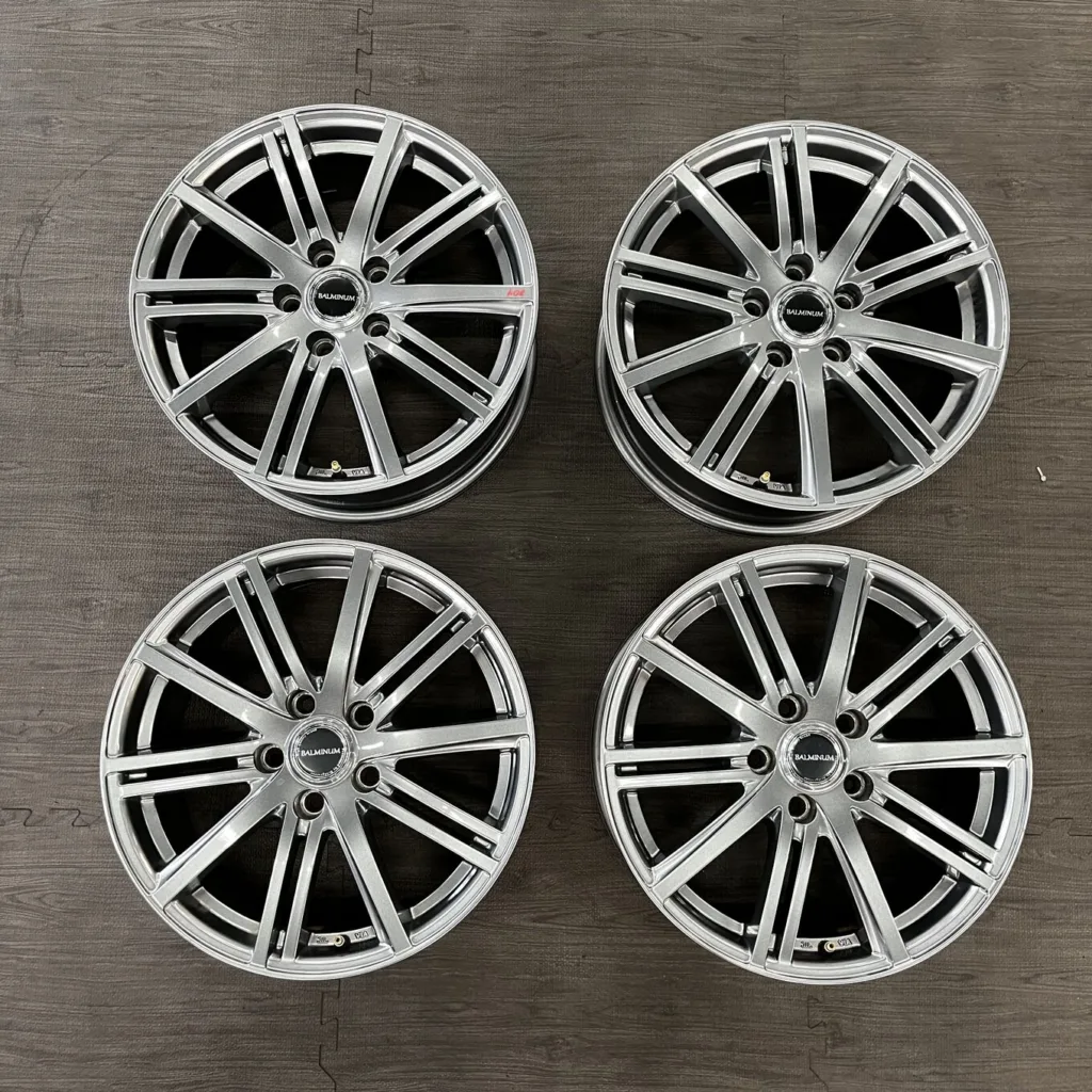 中古 BRIDGESTONE BALMINUM ホイール 17×7.0J PCD 5x114.3 ET45 #704D40325の実物写真（1枚目）