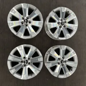 中古 三菱 DELICA ホイール 18×7.0J PCD 5x114.3 ET38 #715D40325の実物写真（1枚目）