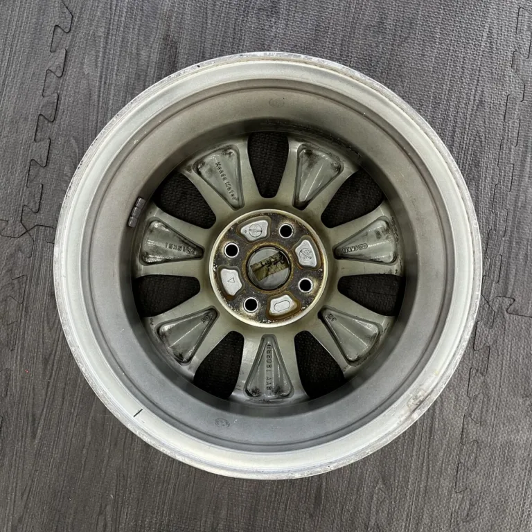中古 ホンダ FREED ホイール 15×5.5J PCD 4x100 ET50 #749D40325の実物写真（1枚目）