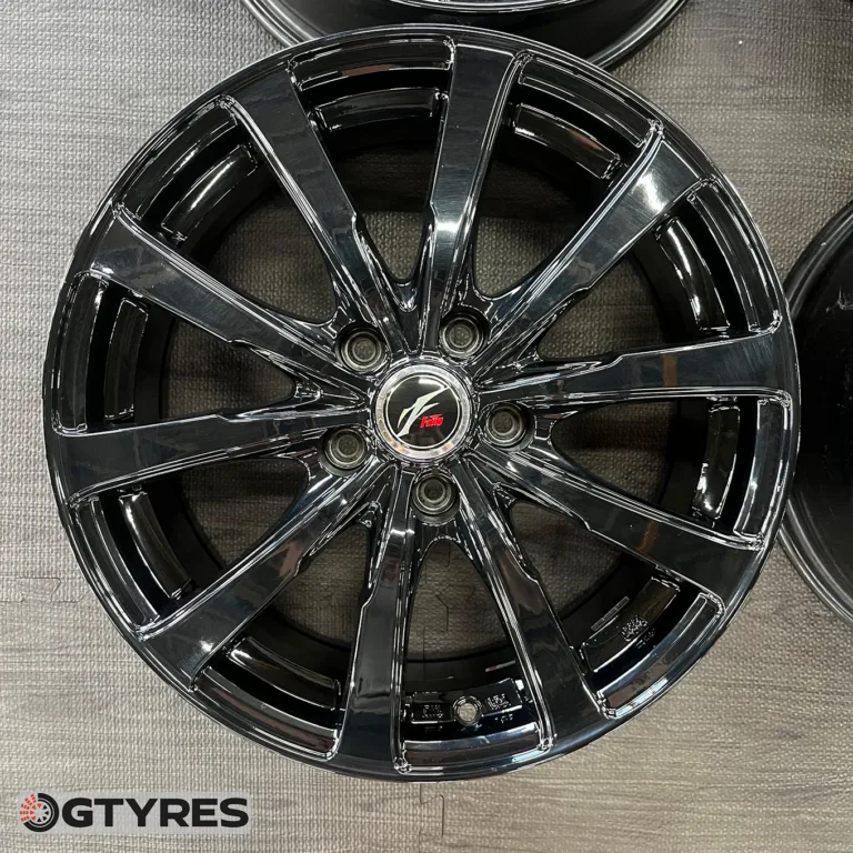中古 FANG ホイール 17×7.0J PCD 5x114.3 ET40 #893D40325の実物写真（1枚目）