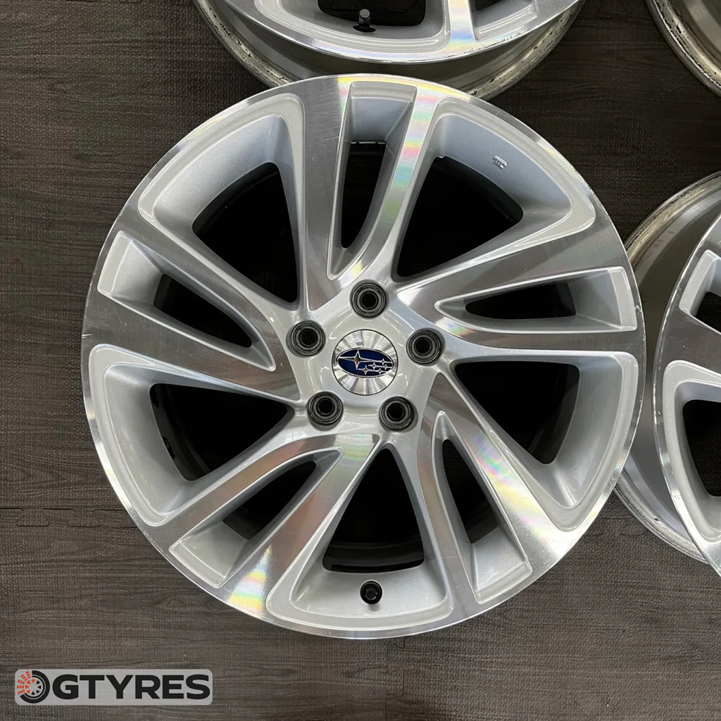 中古 スバル ホイール 18×7.5J PCD 5x114.3 ET55 #944D40325の実物写真（1枚目）