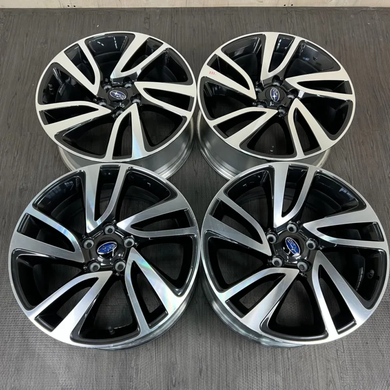 中古 スバル LEVORG VM ホイール 18×7.5J PCD 5x114.3 ET55 #221D40925の実物写真（1枚目）