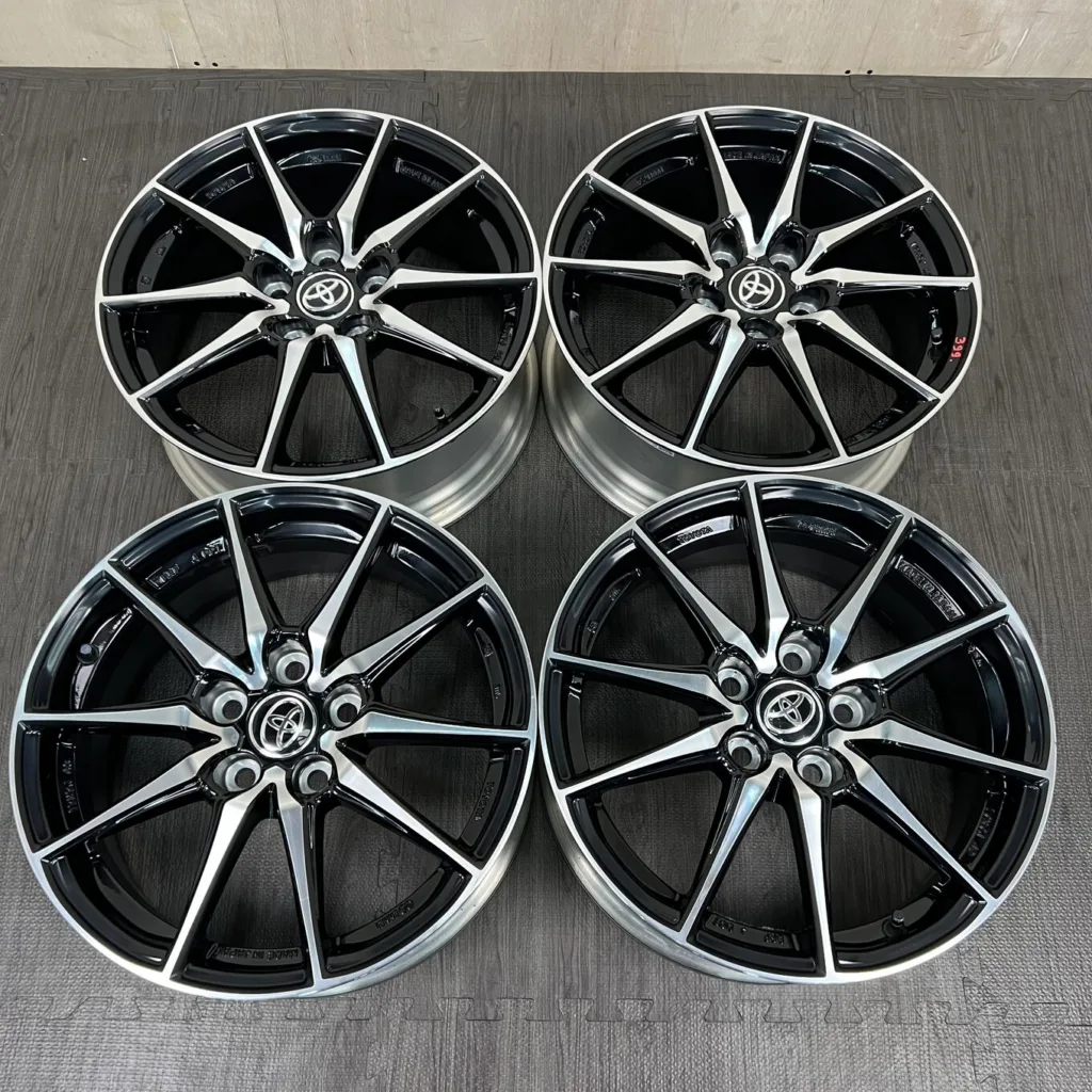 中古 トヨタ YARIS GR ホイール 17×7.0J PCD 5x114.3 ET40 #399D40925の実物写真（1枚目）