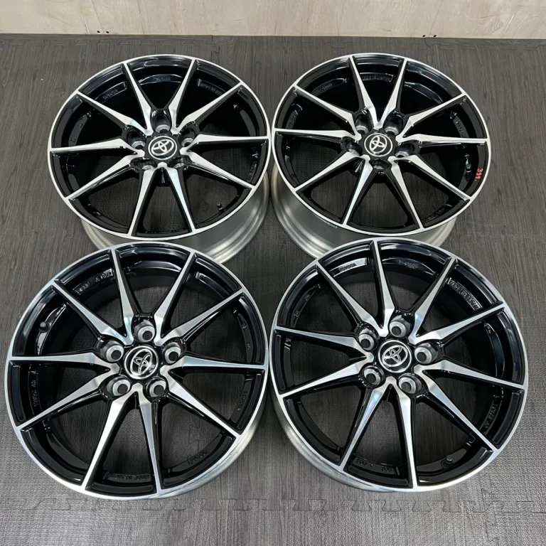 中古 トヨタ YARIS GR ホイール 17×7.0J PCD 5x114.3 ET40 #399D40925の実物写真（1枚目）