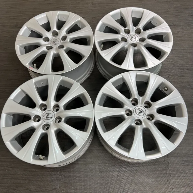中古 レクサス GS ホイール 17×7.5J PCD 5x114.3 ET45 #437D40925の実物写真（1枚目）