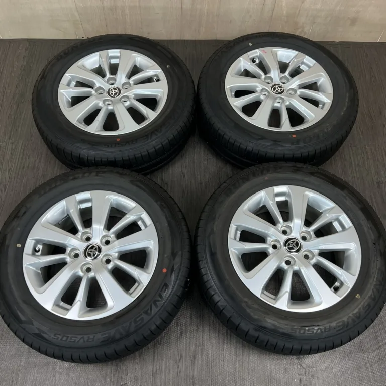 中古 トヨタ YARIS CROSS ホイール 16×6.5J PCD 5x114.3 ET45 #573D40925の実物写真（1枚目）