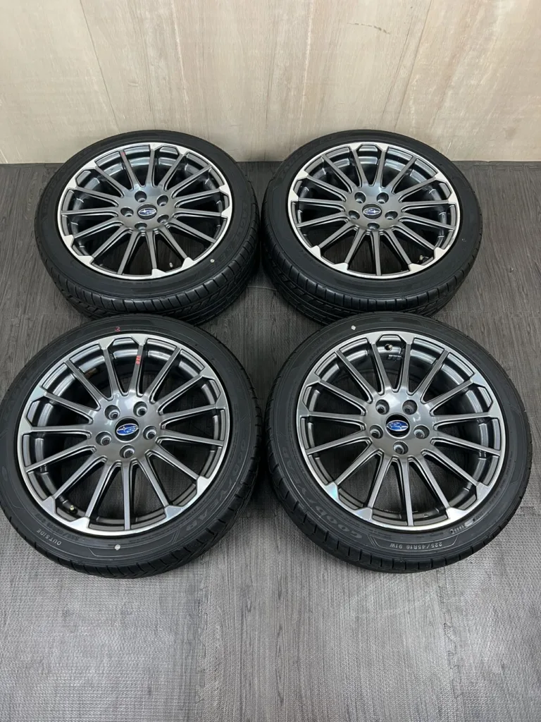 中古 スバル ホイール 18×7.5J PCD 5x114.3 ET55 #3D40426の実物写真（1枚目）