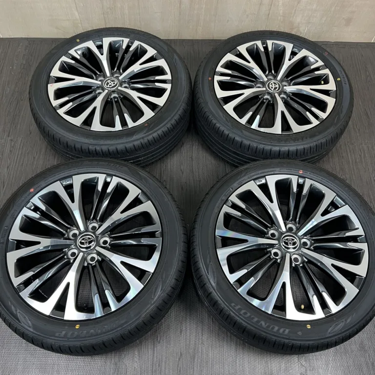 中古 トヨタ YARIS CROSS ホイール 18×7.0J PCD 5x114.3 ET50 #6D40426の実物写真（1枚目）