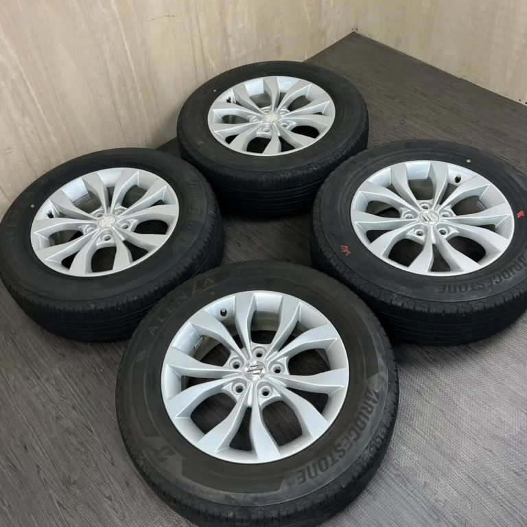 中古 スズキ ESCUDO ホイール 17×6.5J PCD 5x114.3 ET45 #15D40426の実物写真（1枚目）