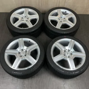 中古 BORBET BENZ AMG ホイール 19×8.5J PCD 5x112 ET43 · 後輪 9.5J #17D40426の実物写真(1枚目)