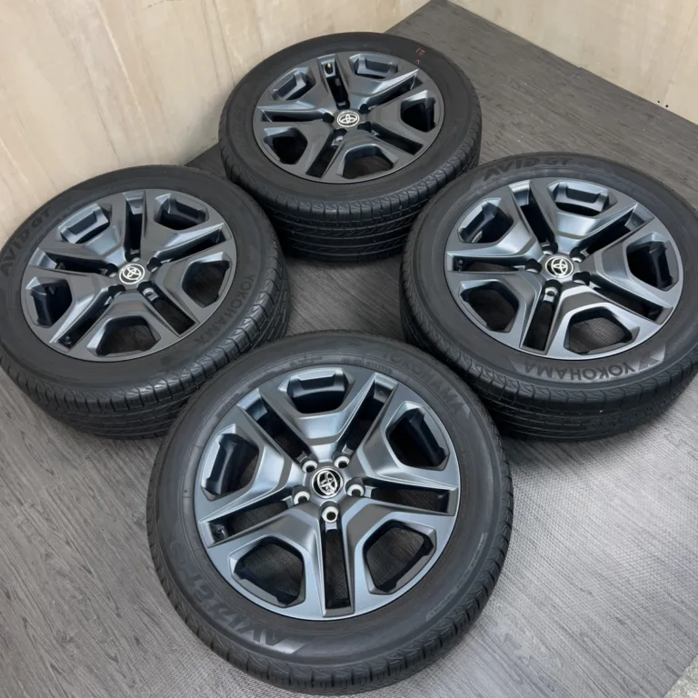 中古 トヨタ RAV4 XA50 ホイール 19×7.5J PCD 5x114.3 ET40 #21D40426の実物写真（1枚目）
