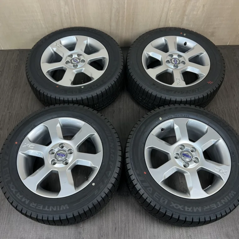 中古 ボルボ XC70, XC60, XC90 ホイール 17×7.5J PCD 5x108 ET55 #41D40426の実物写真（1枚目）