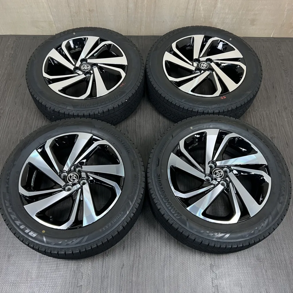 中古 トヨタ RAZE ホイール 17×6.0J PCD 4x100 ET40 #50D40426の実物写真（1枚目）
