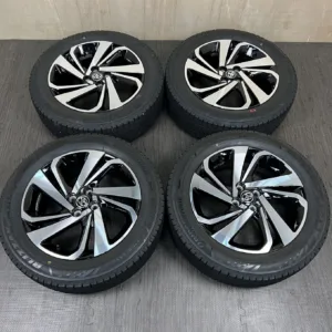 中古 トヨタ RAZE ホイール 17×6.0J PCD 4x100 ET40 #50D40426の実物写真（1枚目）