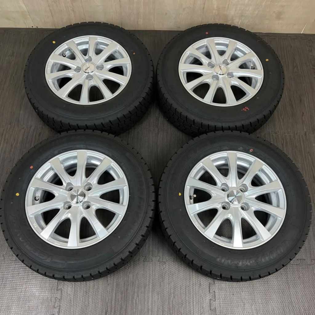 中古 WEDS RAVRION RS01 ホイール 14×5.5J PCD 4x100 ET38 #66D40426の実物写真（1枚目）