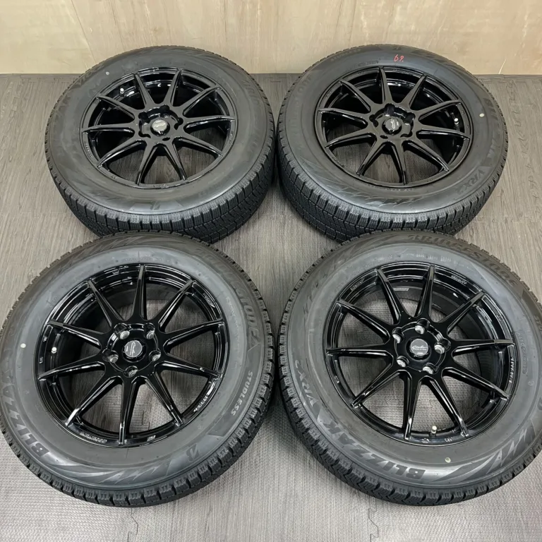 中古 AME CIRCLAR C10R ホイール 17×7.0J PCD 5x114.3 ET42 #69D40426の実物写真（1枚目）
