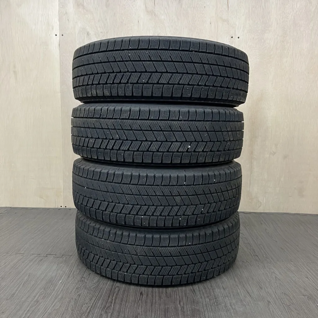 中古 BRIDGESTONE BLIZZAK VRX3 冬用タイヤ 185/65R15 #0282AT0926の実物写真（1枚目）