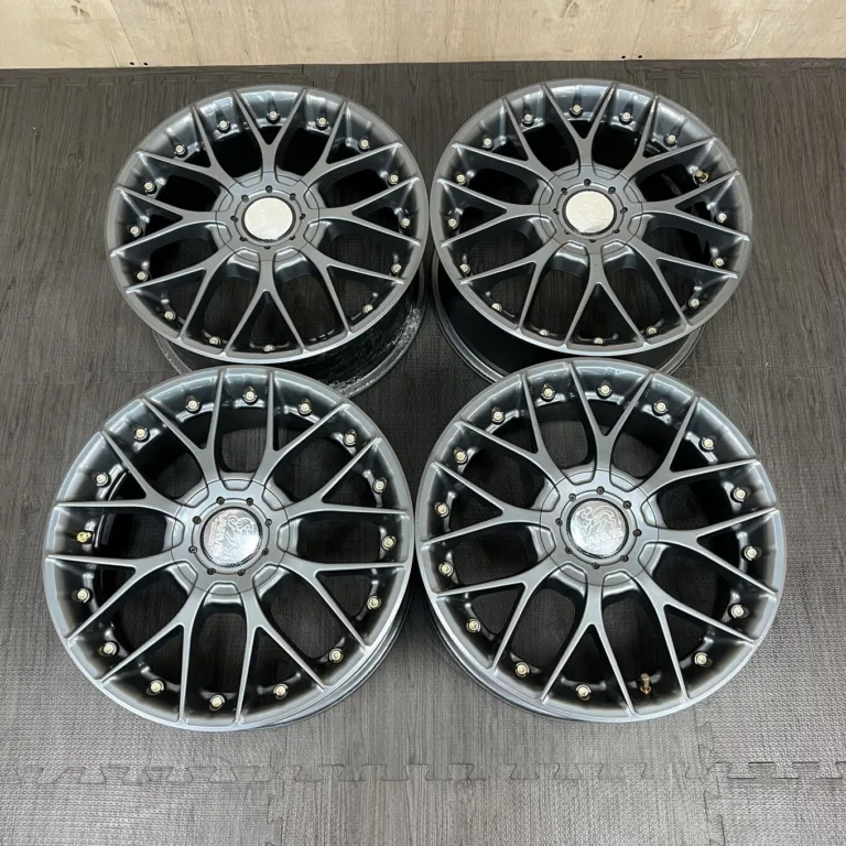 中古 VARVIS ホイール 17×7.0J PCD 5x114.3;4x114.3 ET48 #0086AD030926の実物写真（1枚目）