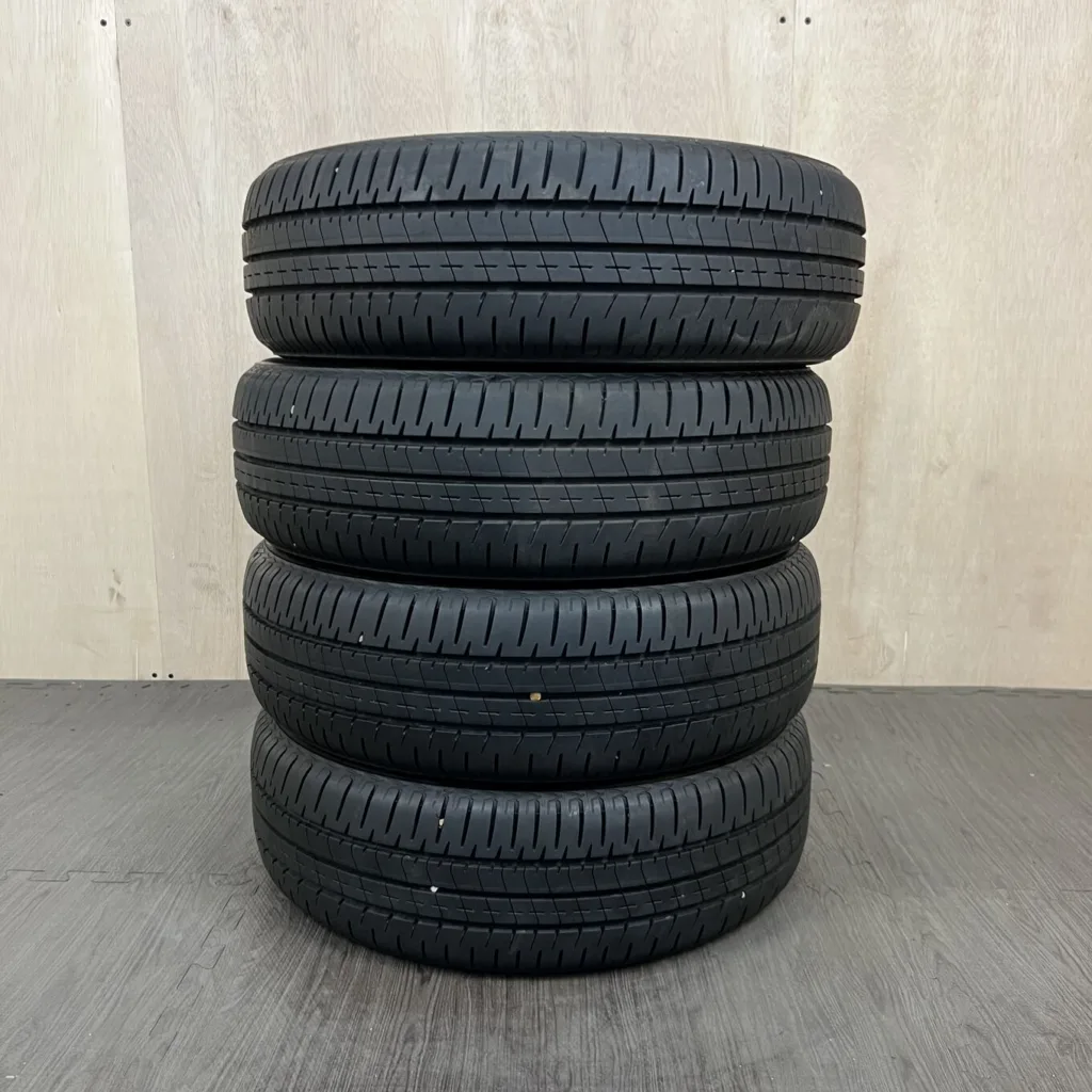 中古 BRIDGESTONE ECOPIA NH200 C サマータイヤ 165/55R15 #0105AT010926の実物写真（1枚目）