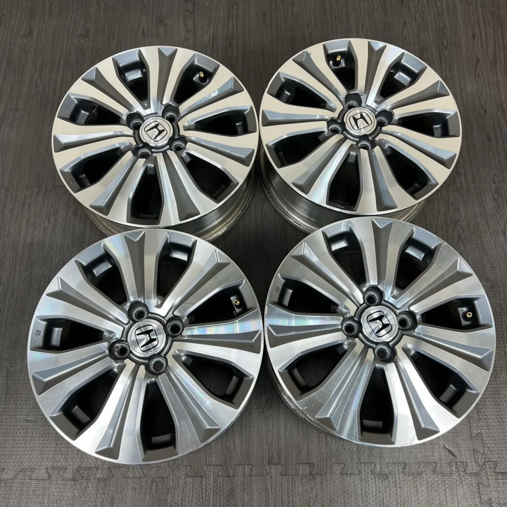 中古 ホンダ FREED ホイール 15×5.5J PCD 4x100 ET50 #0491AD000926の実物写真（1枚目）