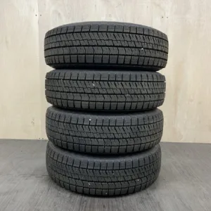 中古 BRIDGESTONE BLIZZAK VRX2 冬用タイヤ 165/70R14 #0532AT000926の実物写真(1枚目)