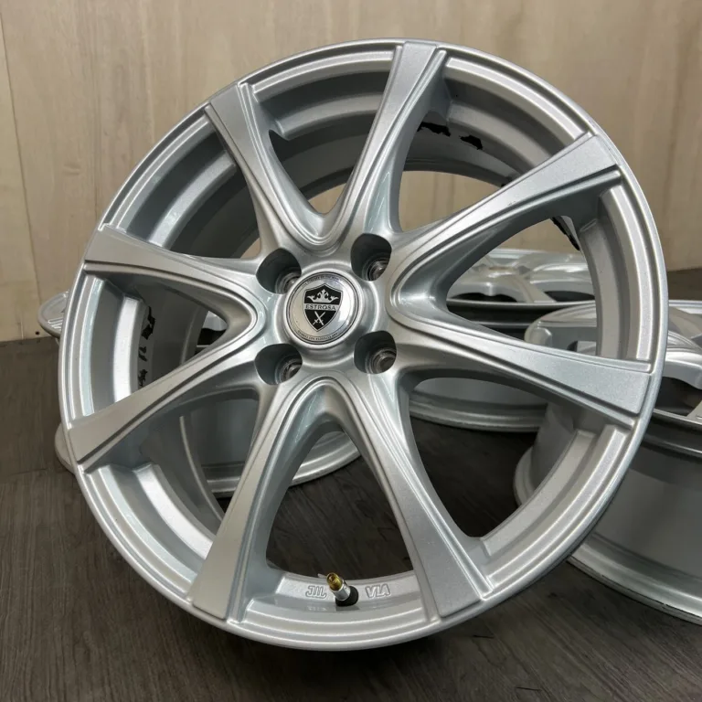 YOKOHAMA ICE GUARD IG60 ESTROSA Комплект шин и дисков 215/60 R16 артикул 441S40925