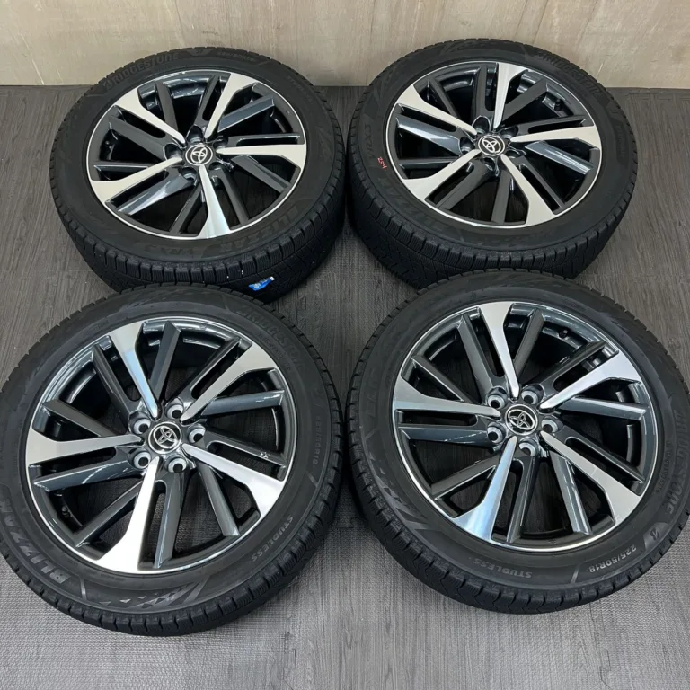 中古 トヨタ COROLLA CROSS ホイール 18×7.0J PCD 5x114.3 ET40 #204D040426の実物写真（1枚目）