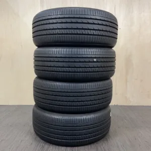 中古 YOKOHAMA ADVAN DB V553 サマータイヤ 215/50R17 #0547AT0926の実物写真（1枚目）