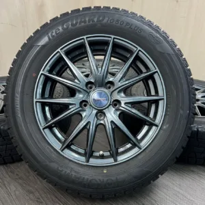 中古 YOKOHAMA ICE GUARD IG50 + WEDS VELVA SPORT 2 タイヤ・ホイールセット 215/60R16 · 16×6.5J PCD 5x114.3 ET40 #190S40925の実物写真(1枚目)