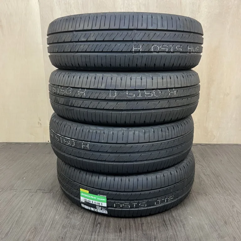 新品 DUNLOP ENASAVE EC205 サマータイヤ 185/65R15 #0221AT030926の実物写真（1枚目）