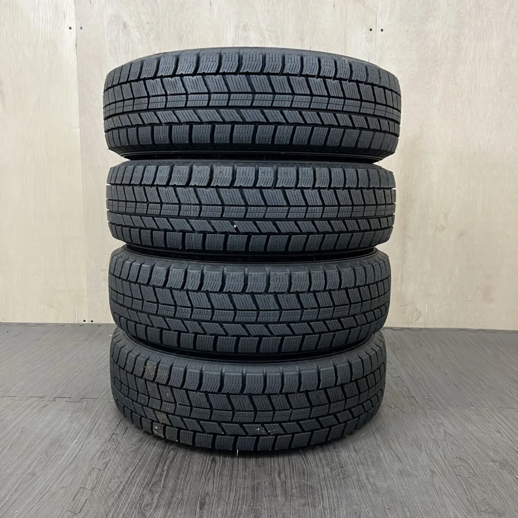 中古 NORTHTREK N5 冬用タイヤ 165/70R14 #0284AT0926の実物写真（1枚目）