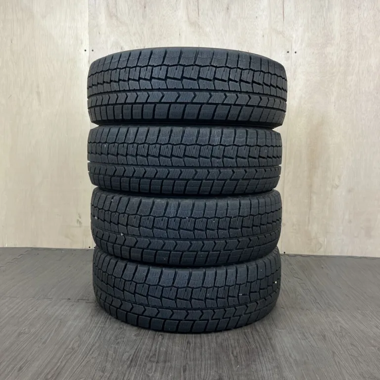 中古 DUNLOP WINTER MAXX WM02 冬用タイヤ 195/65R15 #0268AT010926の実物写真（1枚目）