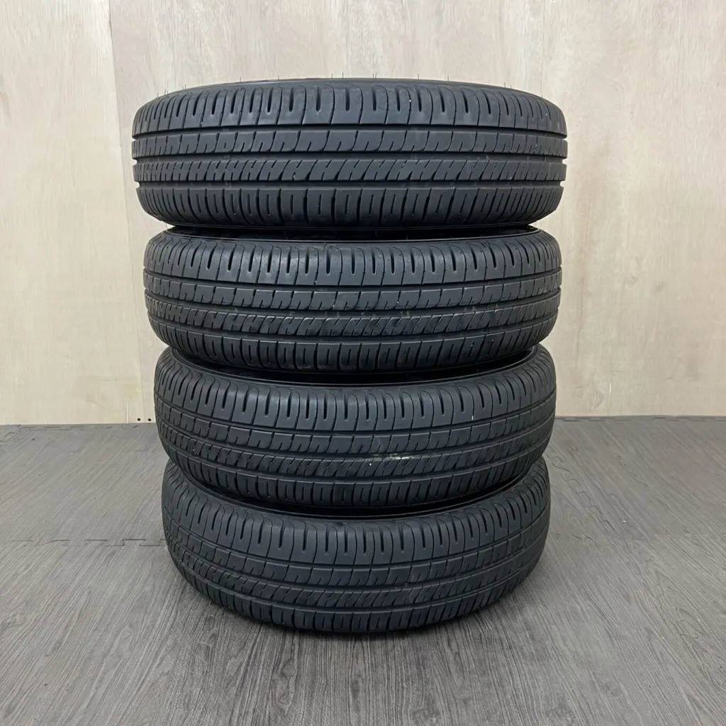 中古 DUNLOP ENASAVE EC204 サマータイヤ 165/70R14 #0288AT0926の実物写真（1枚目）