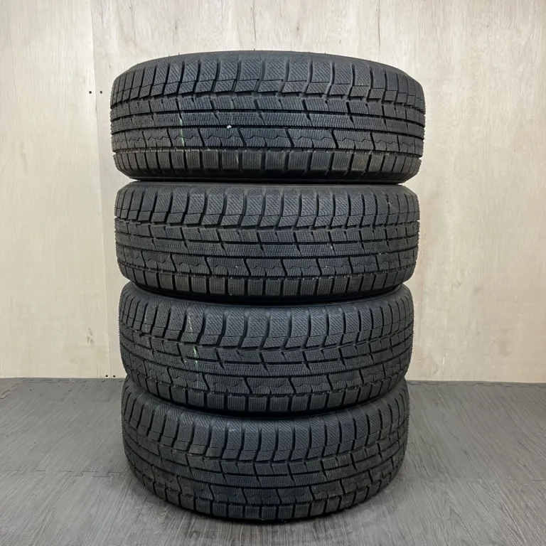 中古 TOYO TRANPATH TX 冬用タイヤ 215/60R17 #0153AT020926の実物写真（1枚目）
