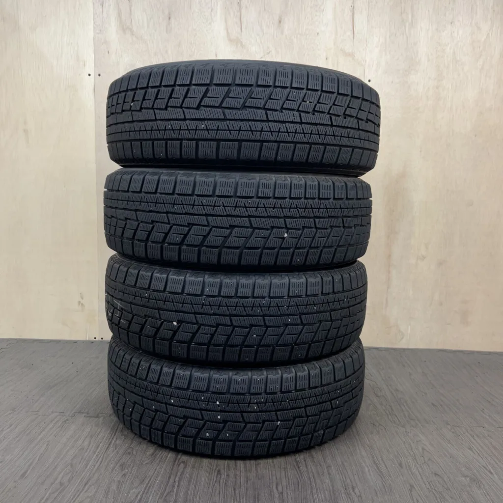 中古 YOKOHAMA ICE GUARD IG60 冬用タイヤ 205/60R16 #0545AT0926の実物写真（1枚目）