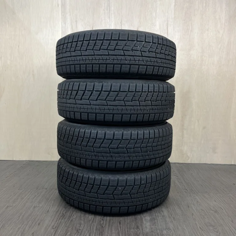 中古 YOKOHAMA ICE GUARD IG60 冬用タイヤ 215/65R16 #136T40426の実物写真（1枚目）