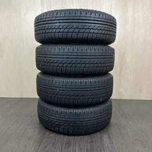 中古 YOKOHAMA PARADA PA03 サマータイヤ 215/60R17 #128T40426の実物写真（1枚目）