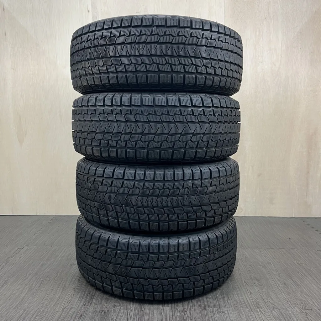 中古 YOKOHAMA ICE GUARD G075 冬用タイヤ 265/65R17 #137T40426の実物写真（1枚目）