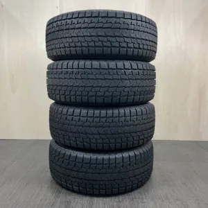 中古 YOKOHAMA ICE GUARD G075 冬用タイヤ 265/65R17 #137T40426の実物写真(1枚目)