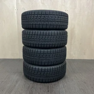 中古 YOKOHAMA ICE GUARD IG70 冬用タイヤ 195/45R16 #173T40426の実物写真(1枚目)