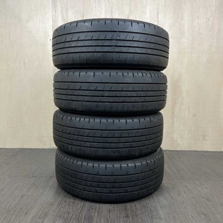 中古 BRIDGESTONE PLAYZ PX-RV II サマータイヤ 205/60R16 #176T40426の実物写真（1枚目）