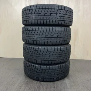 中古 YOKOHAMA ICE GUARD IG60 冬用タイヤ 215/50R18 #180T40426の実物写真(1枚目)