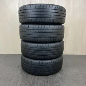 中古 BRIDGESTONE TURANZA T005 A サマータイヤ 215/55R18 #183T40426の実物写真（1枚目）