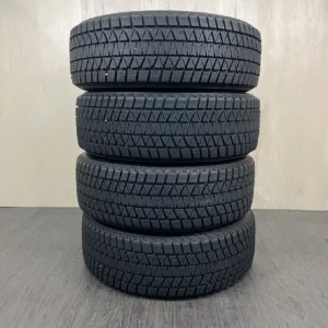 中古 BRIDGESTONE BLIZZAK DM-V3 冬用タイヤ 225/65R17 #91T40426の実物写真（1枚目）